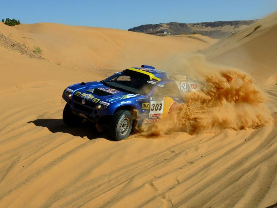  Volkswagen Touareg Race 2004 года  (фото 11 из 15)
